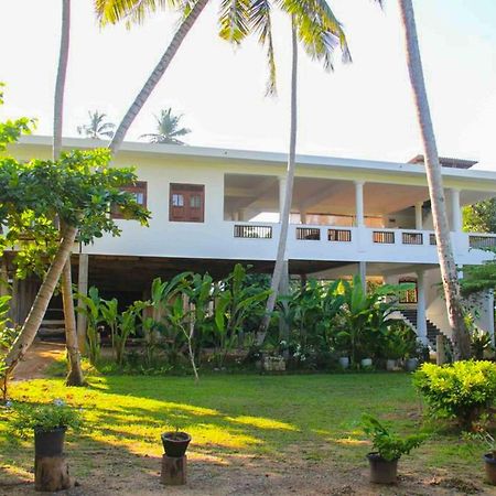 Hotel Indigo Unawatuna Bagian luar foto
