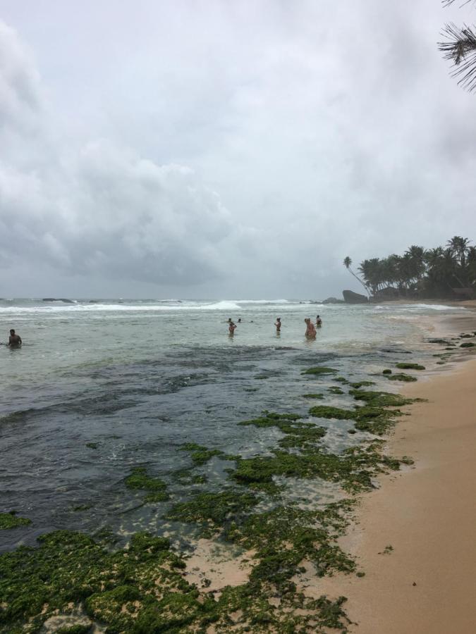 Hotel Indigo Unawatuna Bagian luar foto
