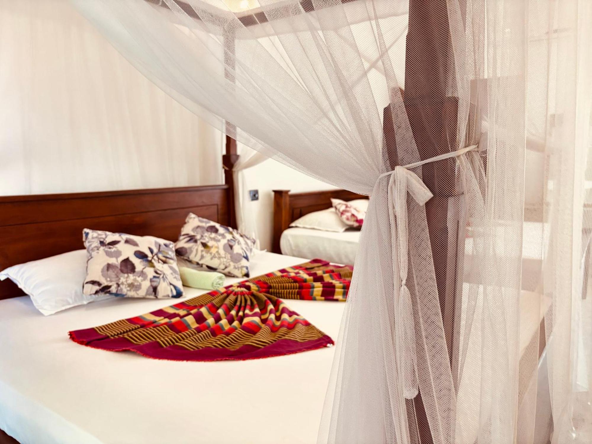 Hotel Indigo Unawatuna Bagian luar foto