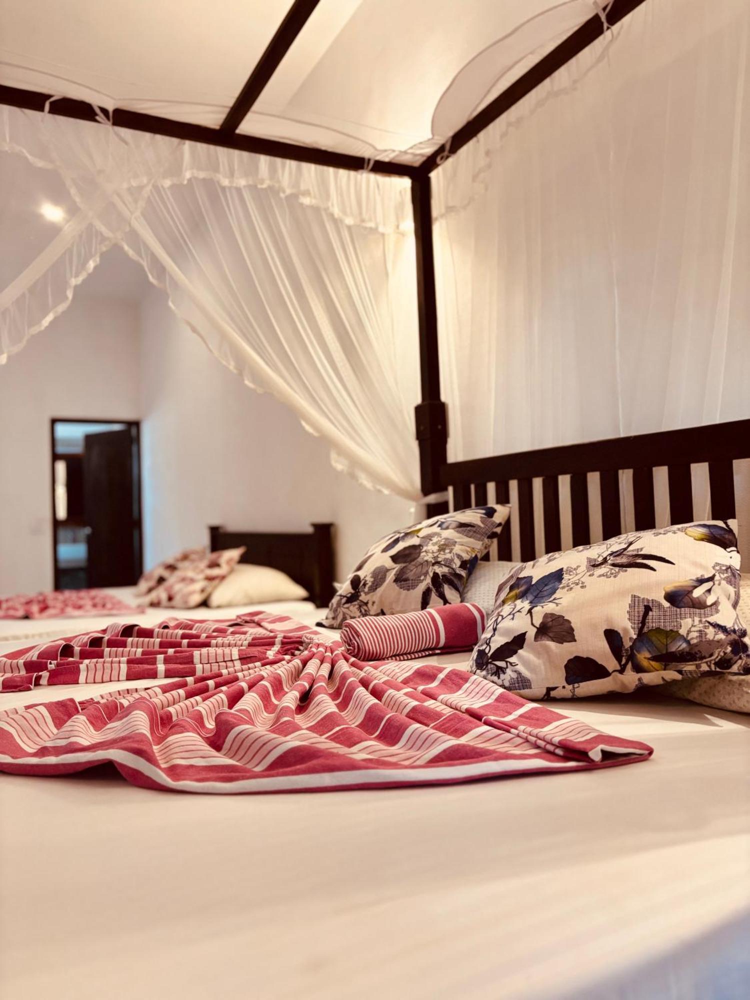 Hotel Indigo Unawatuna Bagian luar foto