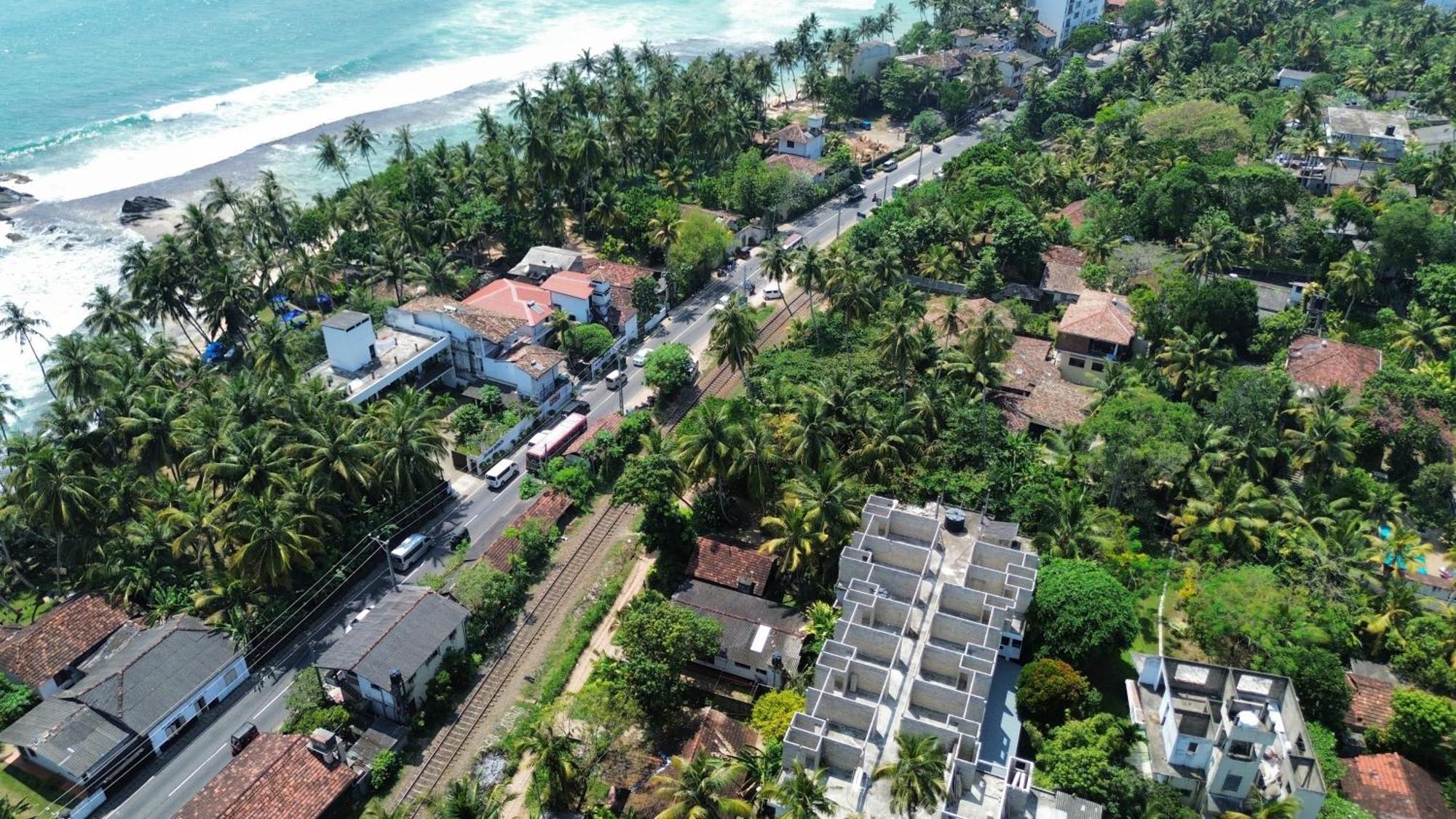 Hotel Indigo Unawatuna Bagian luar foto