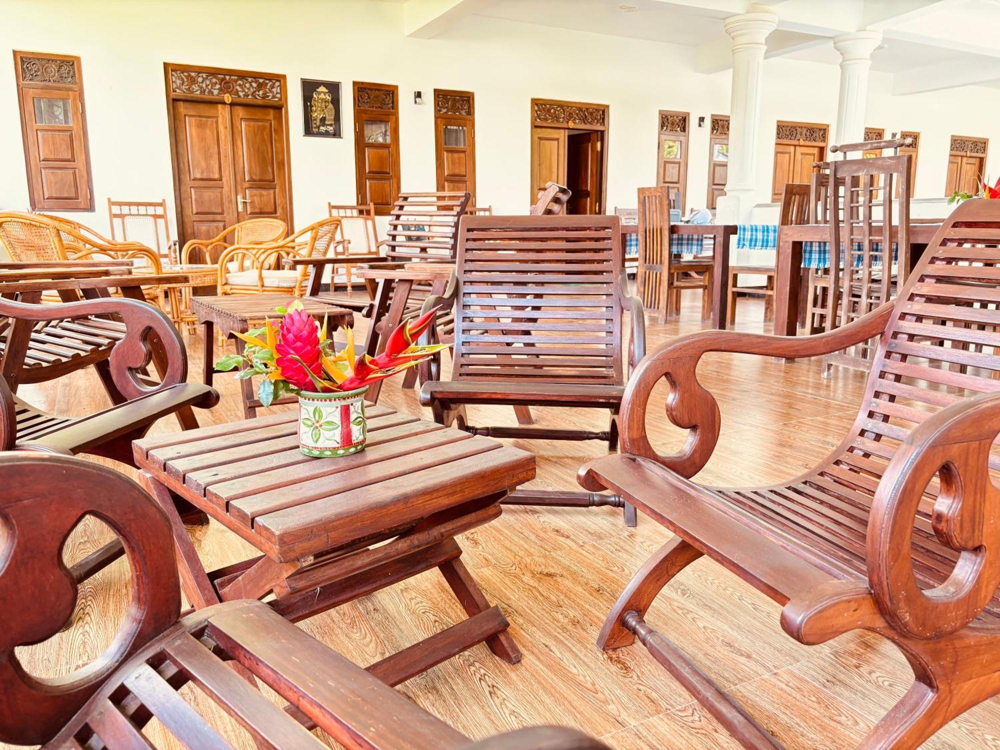 Hotel Indigo Unawatuna Bagian luar foto