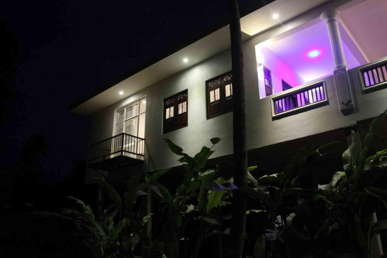 Hotel Indigo Unawatuna Bagian luar foto