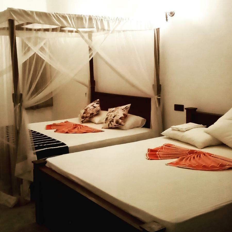 Hotel Indigo Unawatuna Ruang foto
